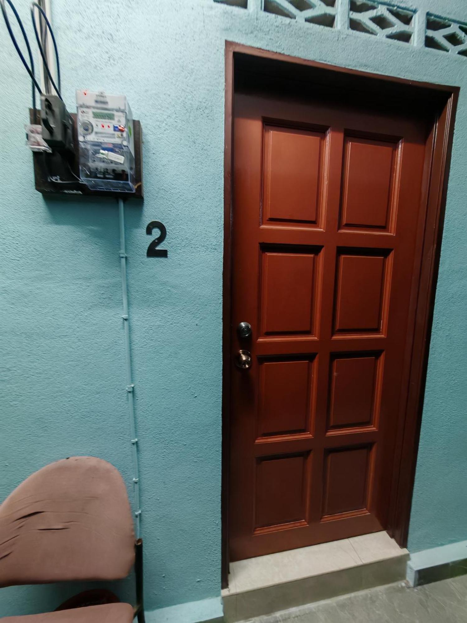 Homestay Banting #2, Islam, 2Bilik-7Pax, #Bilik1# 2Bed-2Tilamyoga-1Aircon, #Bilik2# 2Bed-Kipas, #Hall# Sofa-Kipas-Tv-Iron, #Dapur# Stove-Kettle-Periuknasi, #No Towel Εξωτερικό φωτογραφία